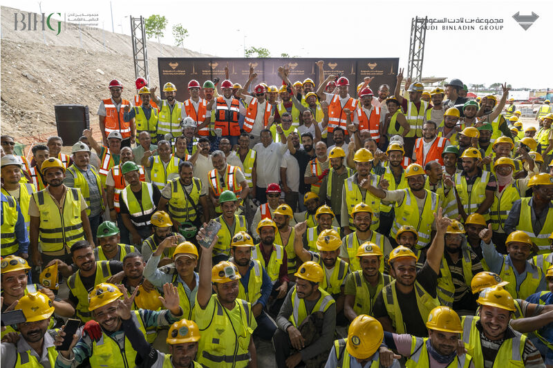 10 MILLION WORK HOURS WITHOUT A LOST TIME INJURY 3